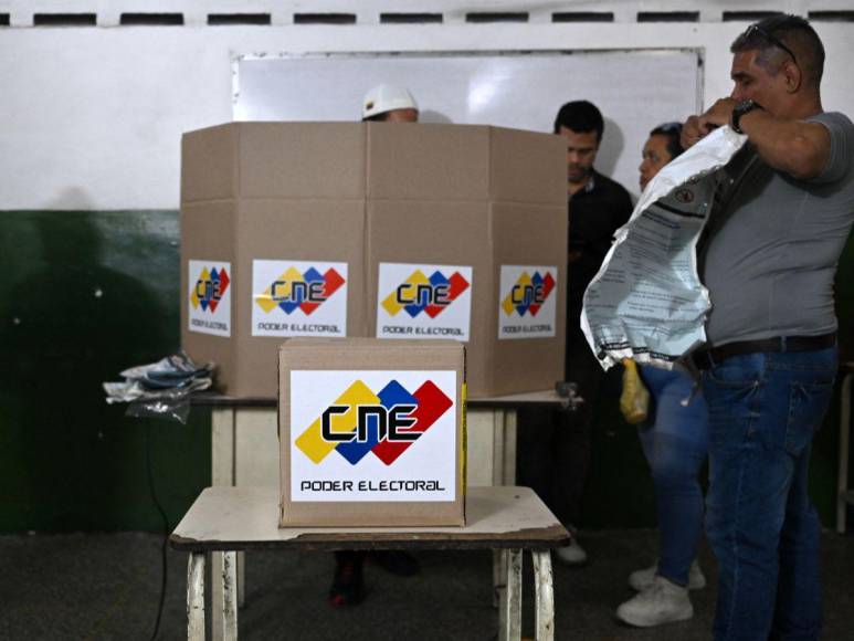 Tensión y celebraciones anticipadas: el escrutinio de votos en las históricas elecciones de Venezuela