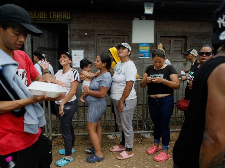 “Gente de mi edad y más jovencita se va a ir, me voy”: venezolanos tras reelección de Maduro