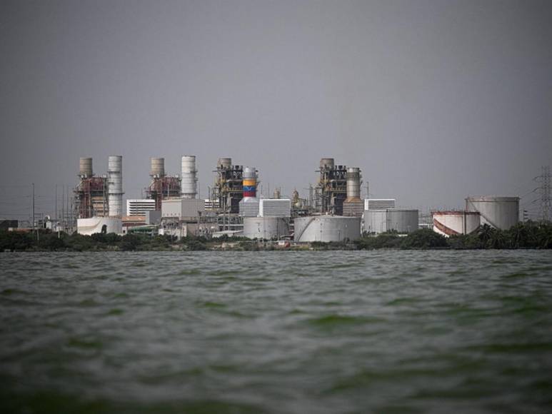 Lago de Maracaibo, de capital petrolera a símbolo de declive en Venezuela