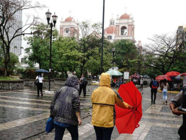 Cómo protegerse durante frente frío: Consejos y cuidados