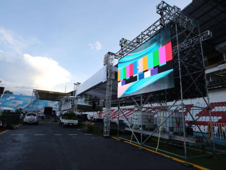 Así avanzan los preparativos en el Estadio Nacional y el cerro Juana Laínez para este 15 de septiembre