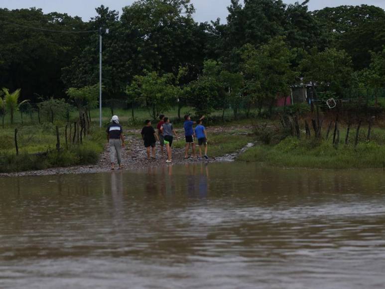 Lluvias de Pilar dejan desbordamiento en Río Goascorán en la zona sur