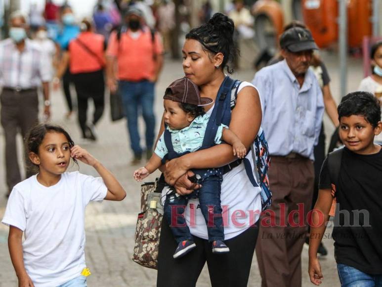 Amorosas, compresivas y fuertes, así son las madres hondureñas (Fotos)