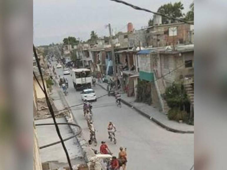 Cubanos salen a las calles en protesta por la escasez y apagones