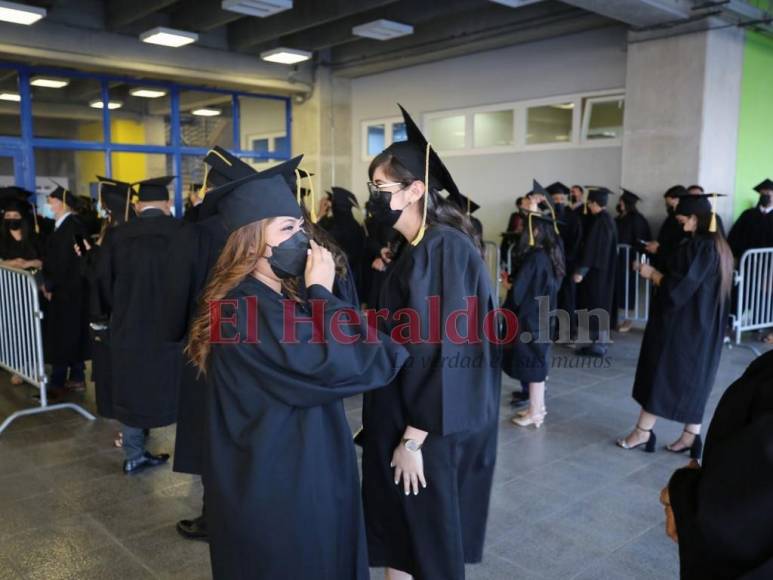 UNAH celebra primeras graduaciones con ceremonia tras dos años de pandemia (FOTOS)