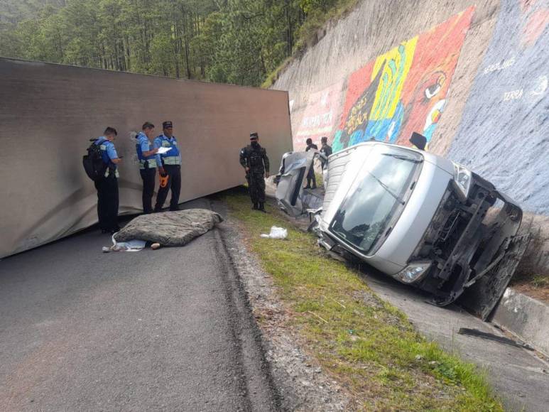 Rastra perdió el control y provocó colisión: las impactantes imágenes que dejó el brutal accidente donde murió un militar en la carretera CA-5