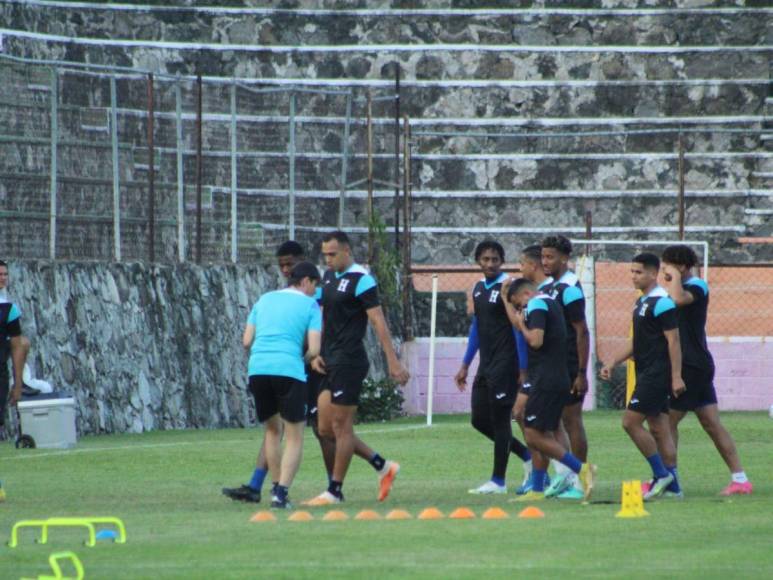 ¡Visita sorpresa! Así fue el entrenamiento de Honduras previo a México