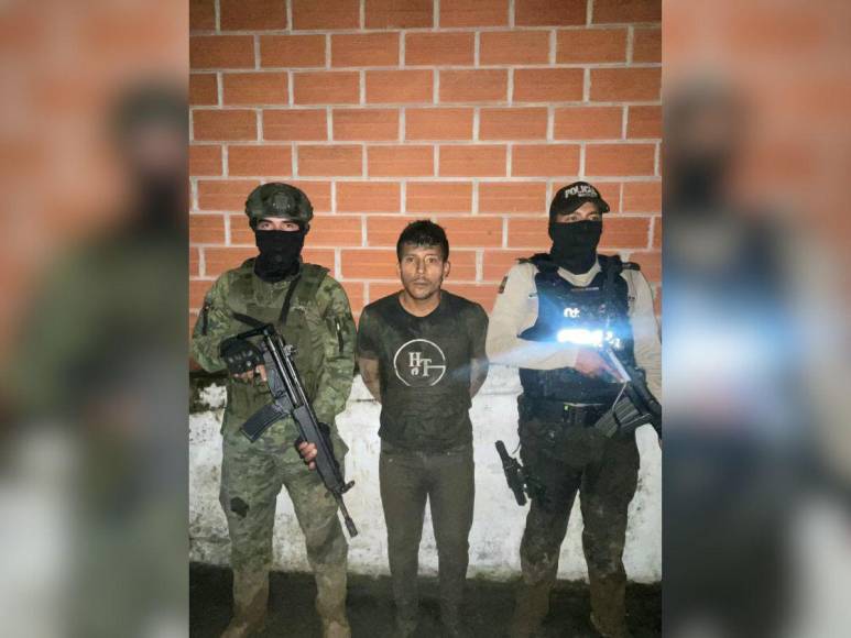 Rescatan en una mina a 49 personas secuestradas por narcos en Ecuador