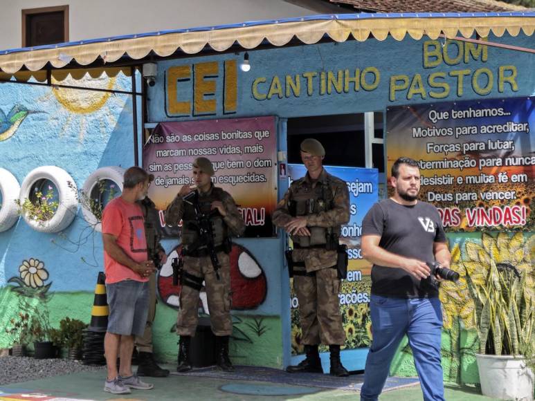 Saltó un muro para golpear y matar a cuatro niños con un hacha: horror en guardería de Brasil