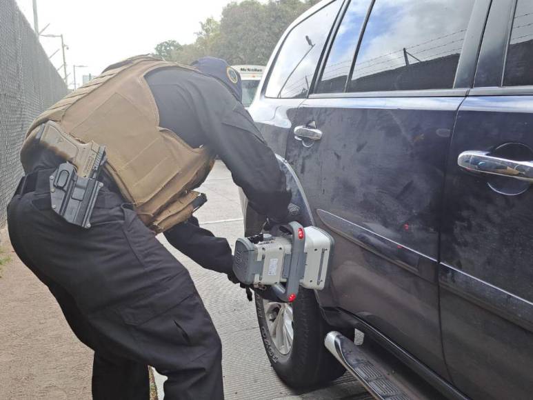 Máquinas especiales y presencia policial: se mantienen masivos operativos en las calles capitalinas