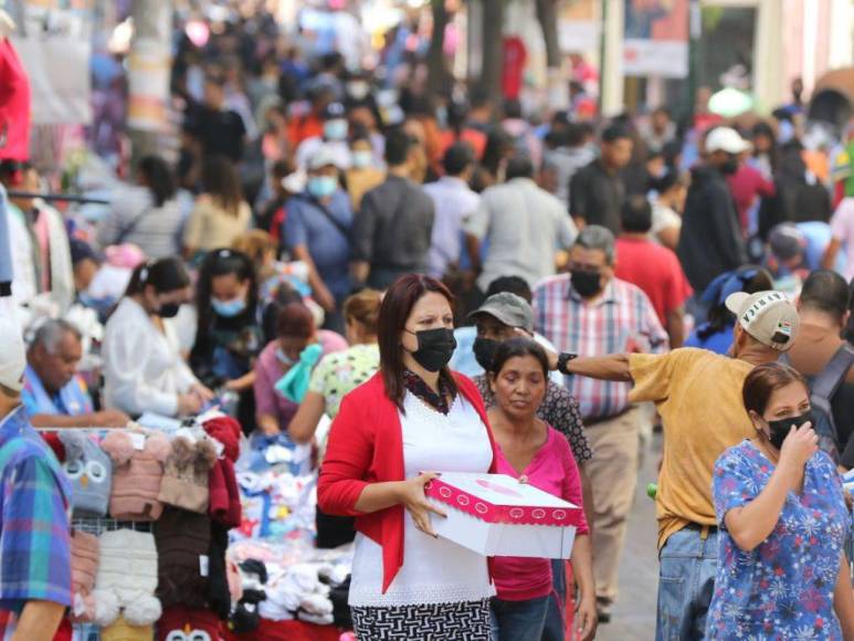 El movimiento comercial que deja la temporada navideña en el Paseo Liquidambar de la capital