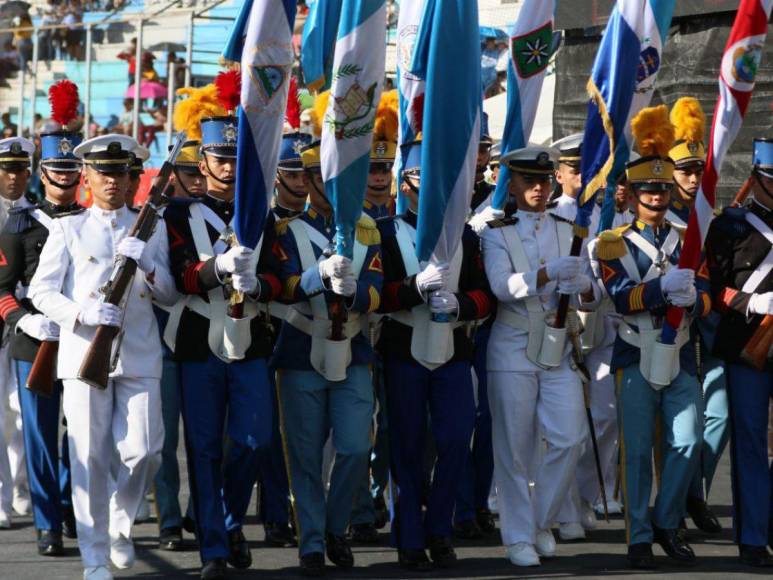 Las mejores imágenes que dejó la celebración del 202 aniversario de Independencia