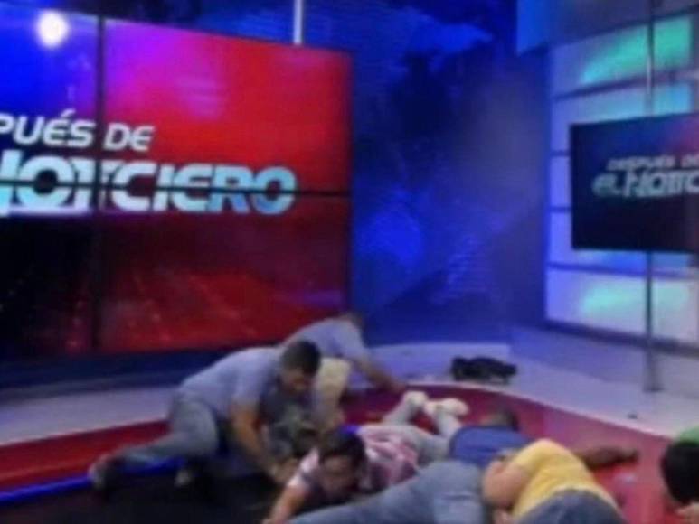 “Entraron a matarnos”: Así secuestraron canal de televisión en Ecuador