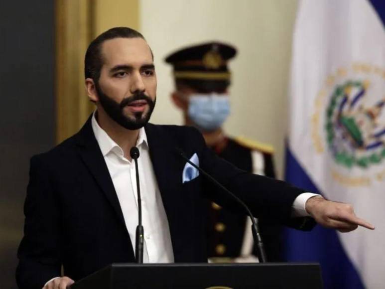 Imágenes del homenaje que rindieron a víctimas de estampida en estadio de El Salvador