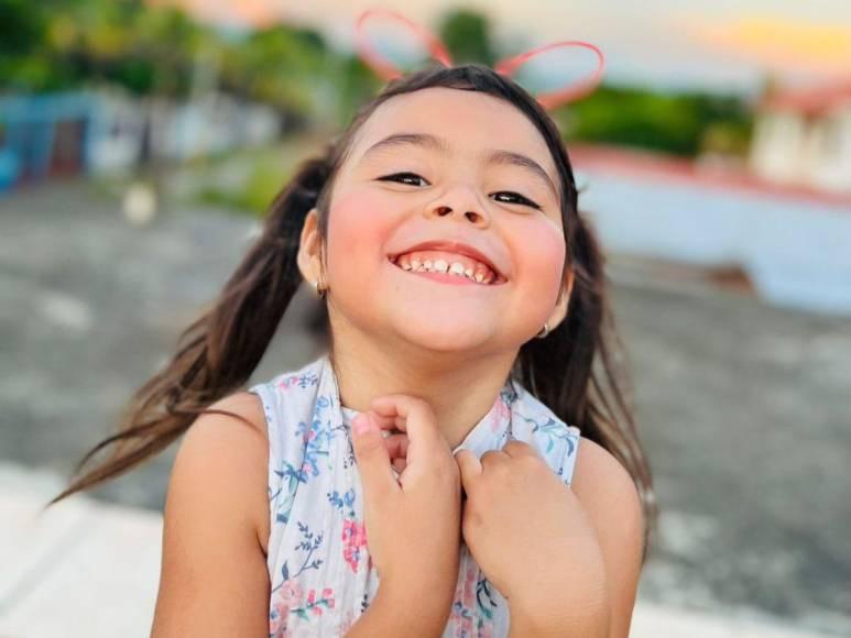 Así es Marie, la youtuber infantil hondureña que logró el diamante de YouTube