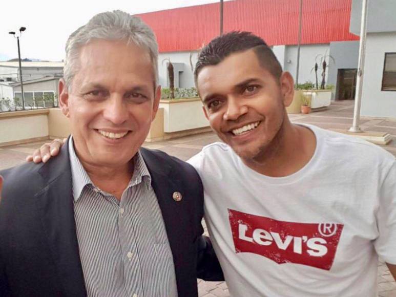 Exleyendas y un hombre de confianza: los candidatos para ser asistente técnico de Reinaldo Rueda en Honduras