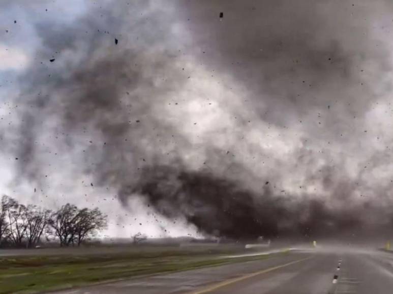 Daños, heridos y alerta en EUA tras tornados en Nebraska y Iowa