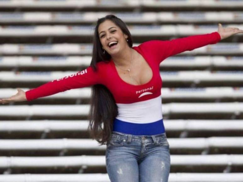 ¿Qué ha sido de Larissa Riquelme, la novia del Mundial de Sudáfrica 2010?