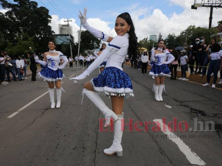 Los cuadros de palillonas que roban suspiros en Desfiles Patrios 2022 (Fotos)