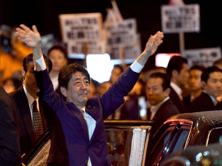 Shinzo Abe, el primer ministro más longevo de Japón que cambió la vida política y se resistió a escándalos