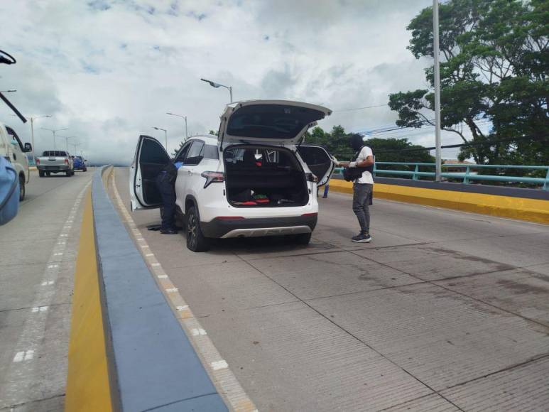 ¿Qué se halló dentro del carro? Lo que se sabe de la persecución en el bulevar Suyapa