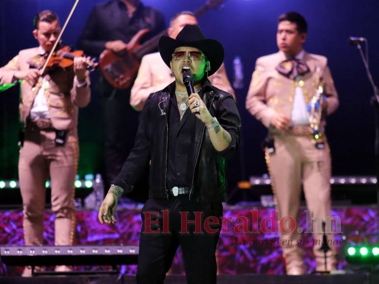 Las mejores fotos de Christian Nodal durante su concierto en Honduras