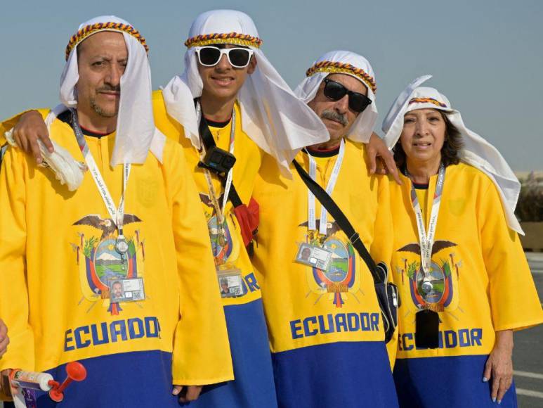 ¡Fiesta total! Así vivieron los aficionados del Mundial el duelo Qatar vs Ecuador