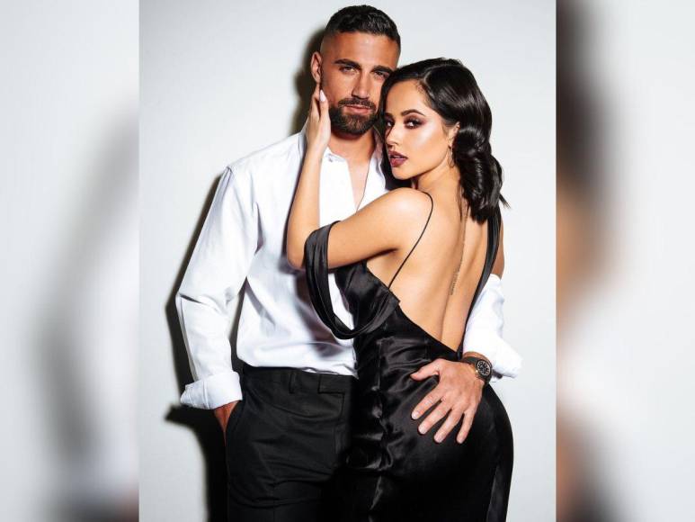 Acusan al novio de Becky G de serle infiel y aseguran tener pruebas