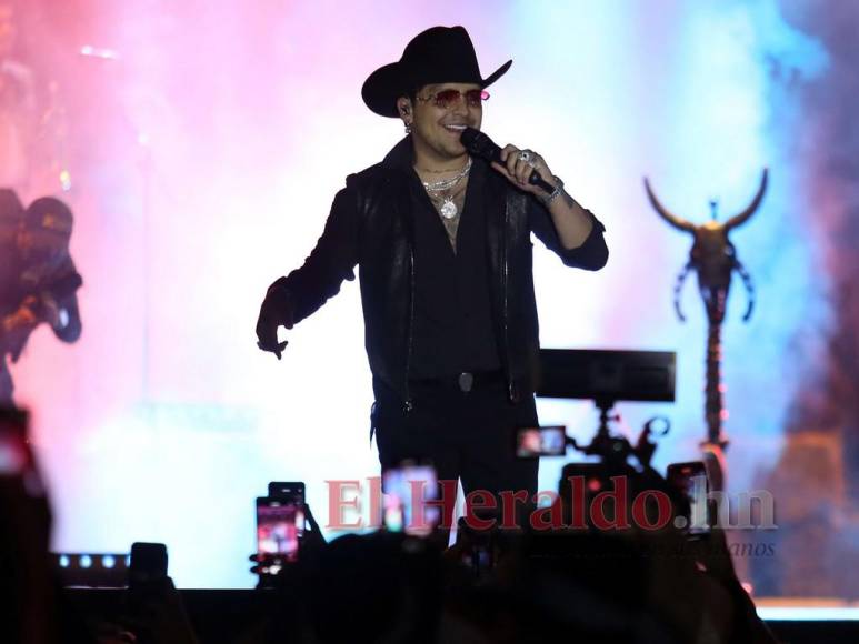 Las mejores fotos de Christian Nodal durante su concierto en Honduras