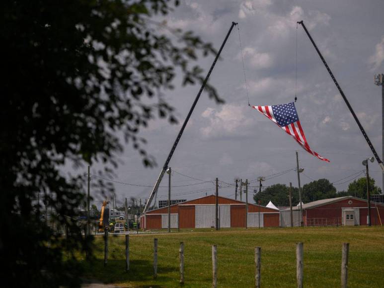 El arma, el edificio del que disparó y la casa del tirador: fotos del atentado de Trump que no has visto