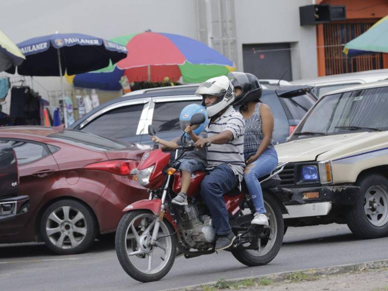 Significado y cuáles son: las señales de tránsito que todo motociclista debe saber en Honduras