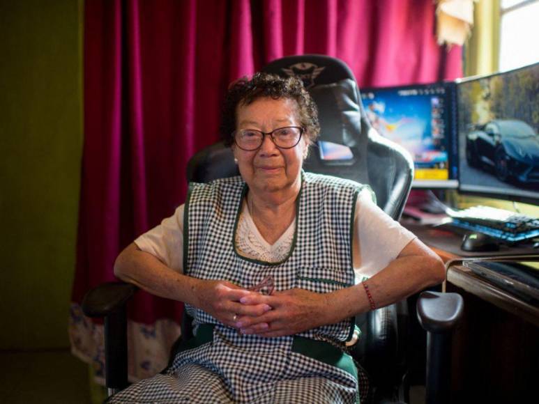 “Mami Nena”, gamer chilena de 81 años, experta en Free Fire