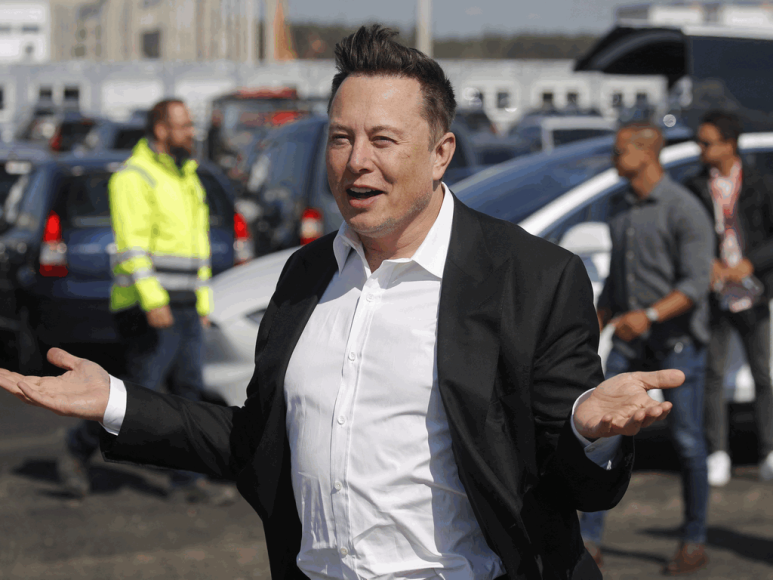 Elon Musk compró Twitter y ya concretó los primeros despidos: “El pájaro es libre”