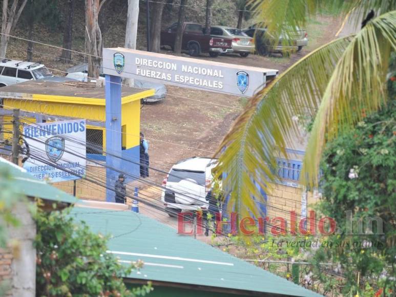 Familia de expresidente Hernández llega a los Cobras, en la que sería su última visita (Fotos)