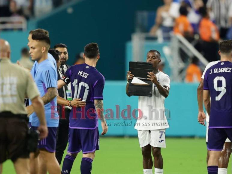 ¿Quién se llevó la camiseta de Messi? Lo que no se vio de la goleada de Argentina sobre Honduras