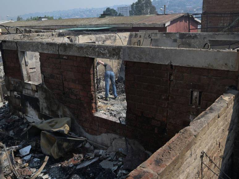 Terribles imágenes de incendios forestales en Chile; hay al menos 19 muertos