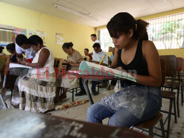 ¿En qué consiste el acuerdo que busca que maestros cubanos lleguen a Honduras?