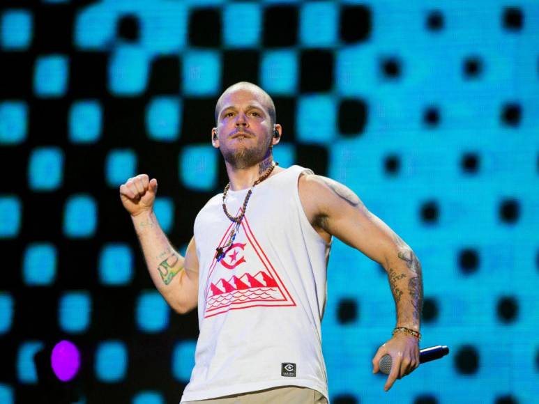 Residente lanza “Bajo y batería”: La épica respuesta a Cosculluela que sacude el género urbano