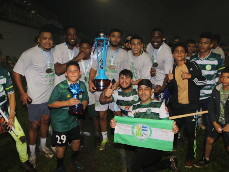 Así celebró el triunfo Juticalpa FC tras ascender a primer a división