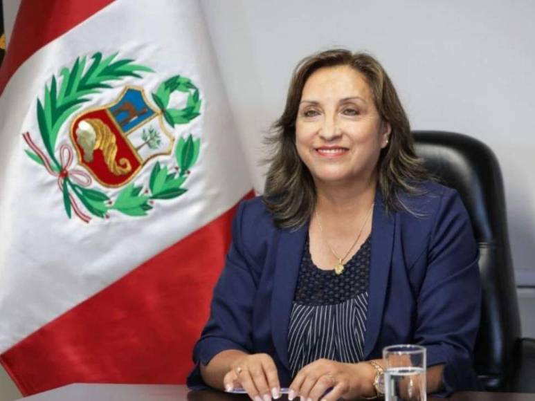 ¿Quién es Dina Boluarte, la nueva presidenta de Perú tras destitución de Pedro Castillo?