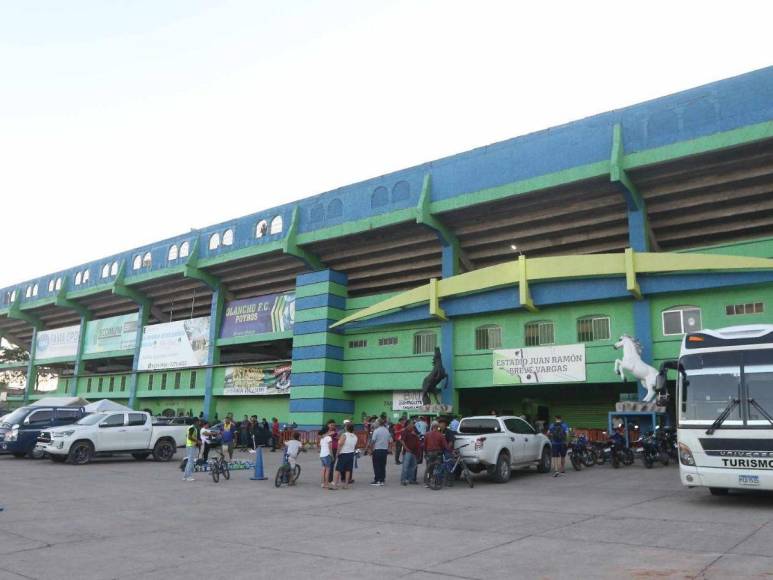 ¡Emocionados! Así se vive el ambiente en el repechaje Motagua-Olancho