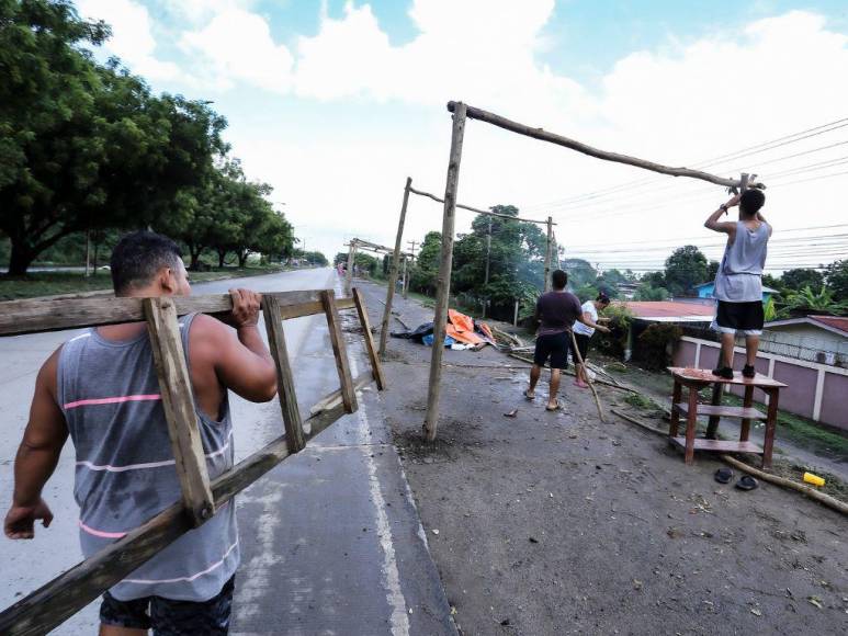 Inundaciones, desplazamientos y preparativos: Los primeros efectos del huracán Julia en Honduras