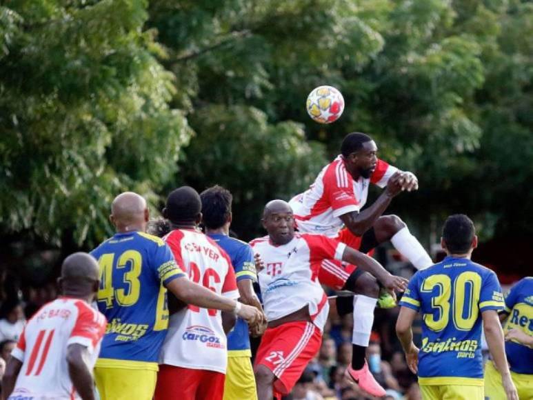 Así lucen actualmente los exfutbolistas de Honduras: Están jugando en la Liga de Veteranos