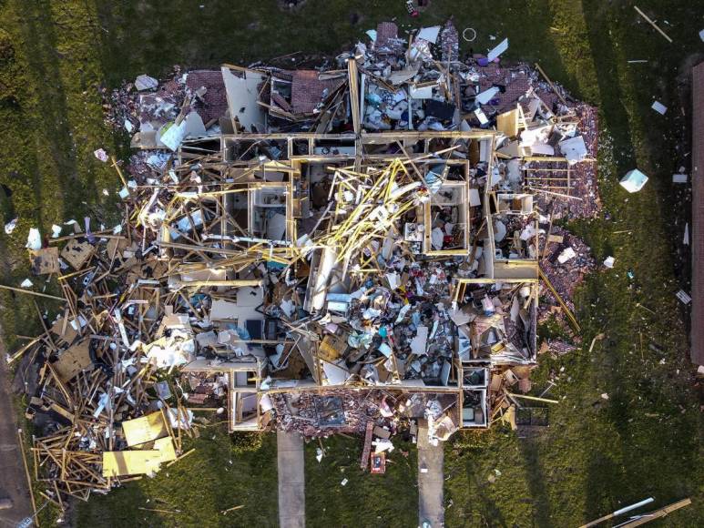 Impactantes fotos que muestran la destrucción causada por tornados en Misisipi