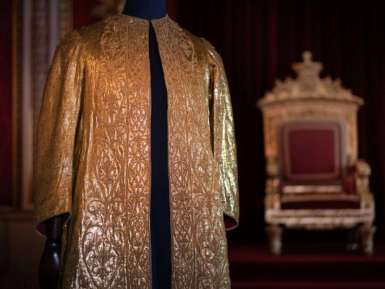 Coronación Carlos III: La vestimenta reutilizada que usará el nuevo rey en su ceremonia