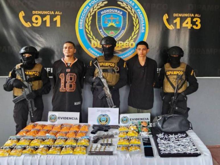 Con armas y drogas escondidas en bolsas de churros detienen a “Baby Skinny” y “El Eficaz”, pandilleros implicados en masacre de Choloma