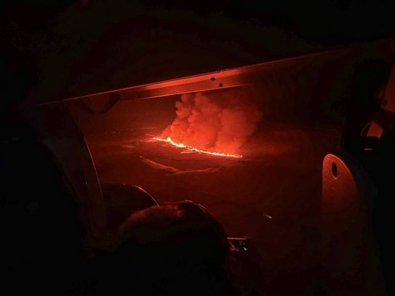 Las impactantes imágenes de la erupción del volcán en Islandia