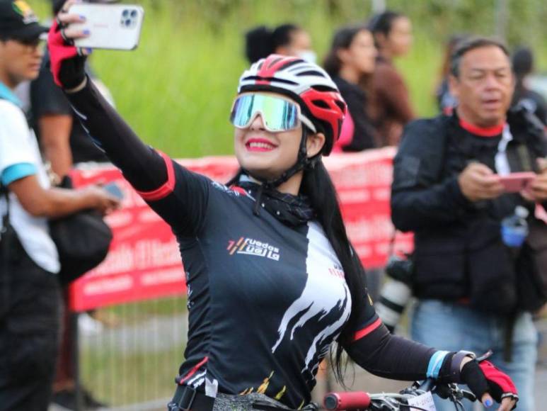 Guapas y talentosas: Las bellezas que adornaron la competencia ciclística más grande de Honduras