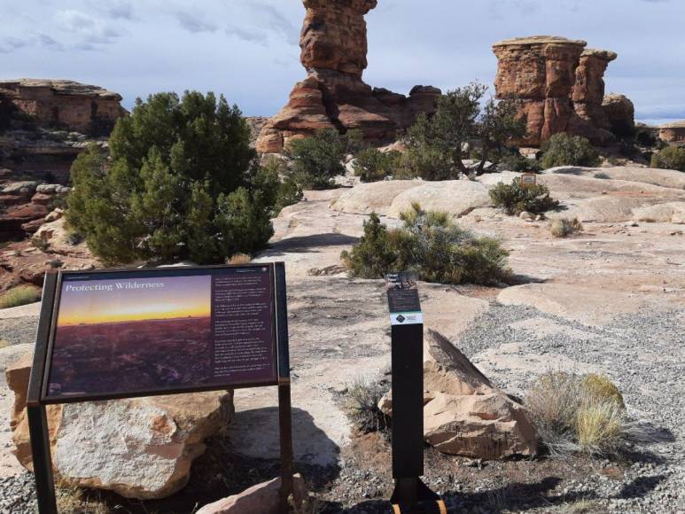 Padre e hija mueren por ola de calor durante excursión en Parque Canyonland