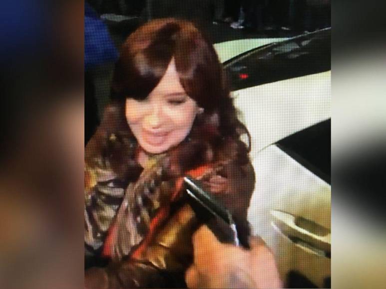 Un arma cargada, conmoción y un detenido: lo que se sabe sobre el atentado a Cristina Kirchner